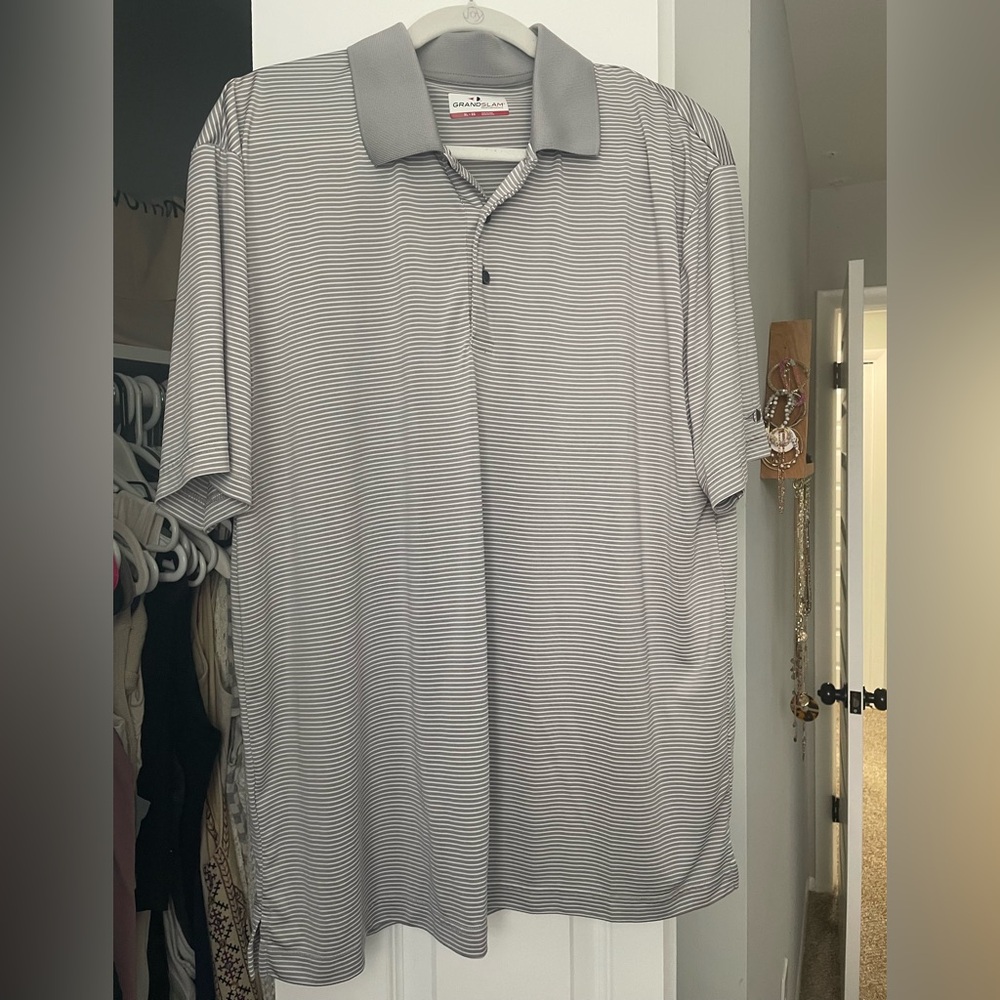 Grand Slam Men's Gray and White Striped Polo